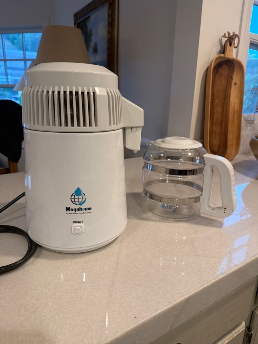 White Electric Kettle and Steamer - Picture 3 of 4